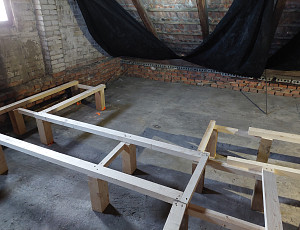 Zateplení stropu řadového rodinného domu pomocí foukané izolace